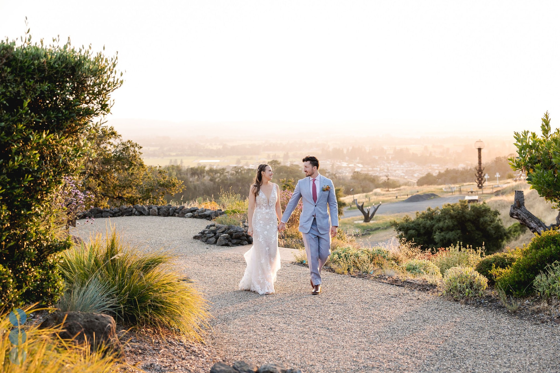 Wedding couple at Sunset overlook